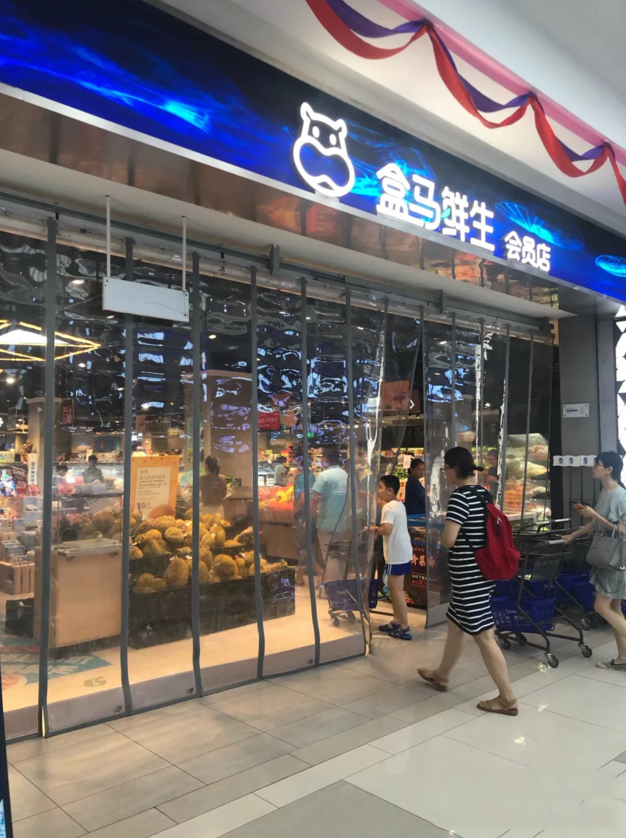 盒马鲜生实地测评：到底贵不贵，100元在盒马能吃到什么海鲜？