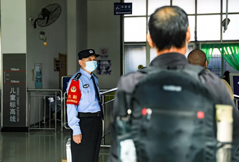 朱学刚：做一颗永不松动的“道钉”，数十年如一日守护铁路安全