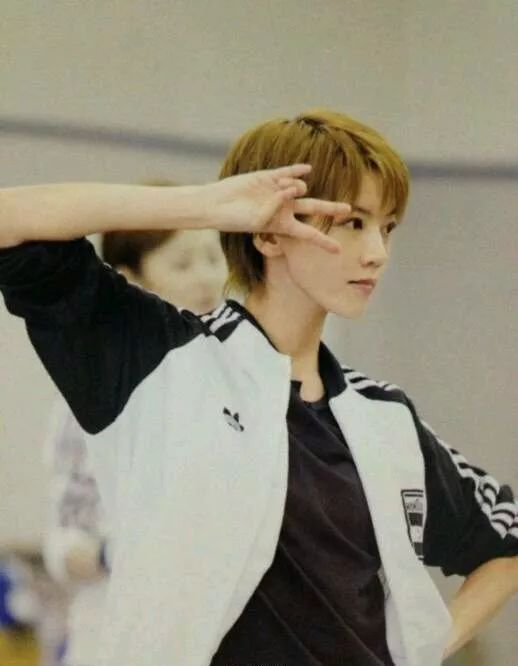 宝冢歌剧团的传奇男役，又A又飒，被称为日本女性独身最后的堡垒