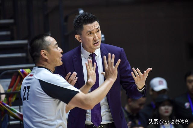 nba裁判有哪些培训(说说CBA裁判问题，就从广东队说起)