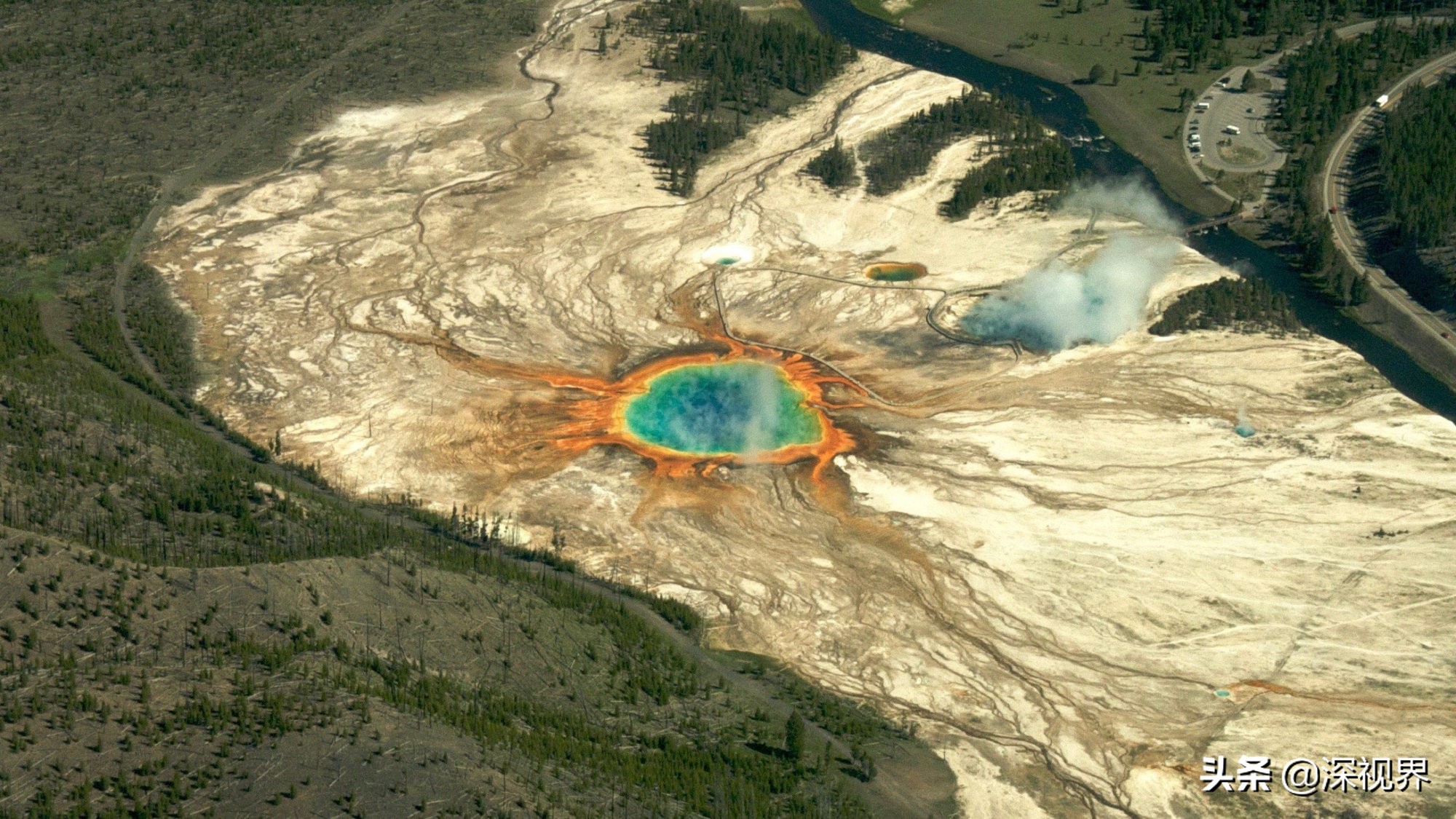 图为美国黄石火山口长白山火山有没有再次喷发的危险呢?