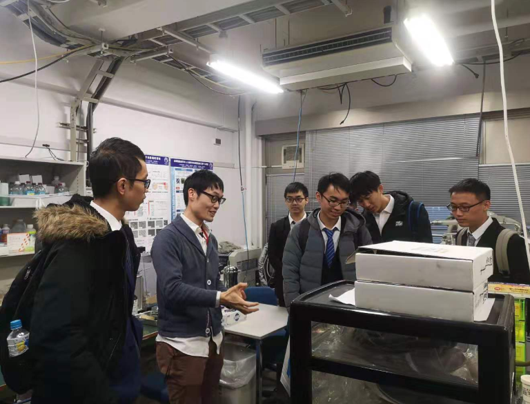 这所大学以“地区”命名，常被误认为是“野鸡大学”，确实很委屈