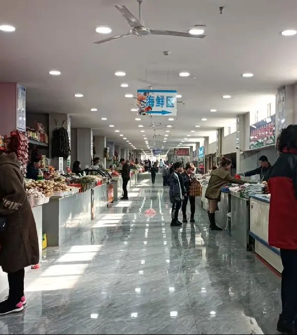 “科技+互联网”如何助力聚鑫农贸市场既有“智慧”又有“温度”