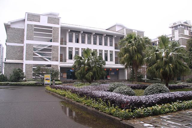 衡阳排名第一的学校为什么是衡阳八中而不是衡阳一中