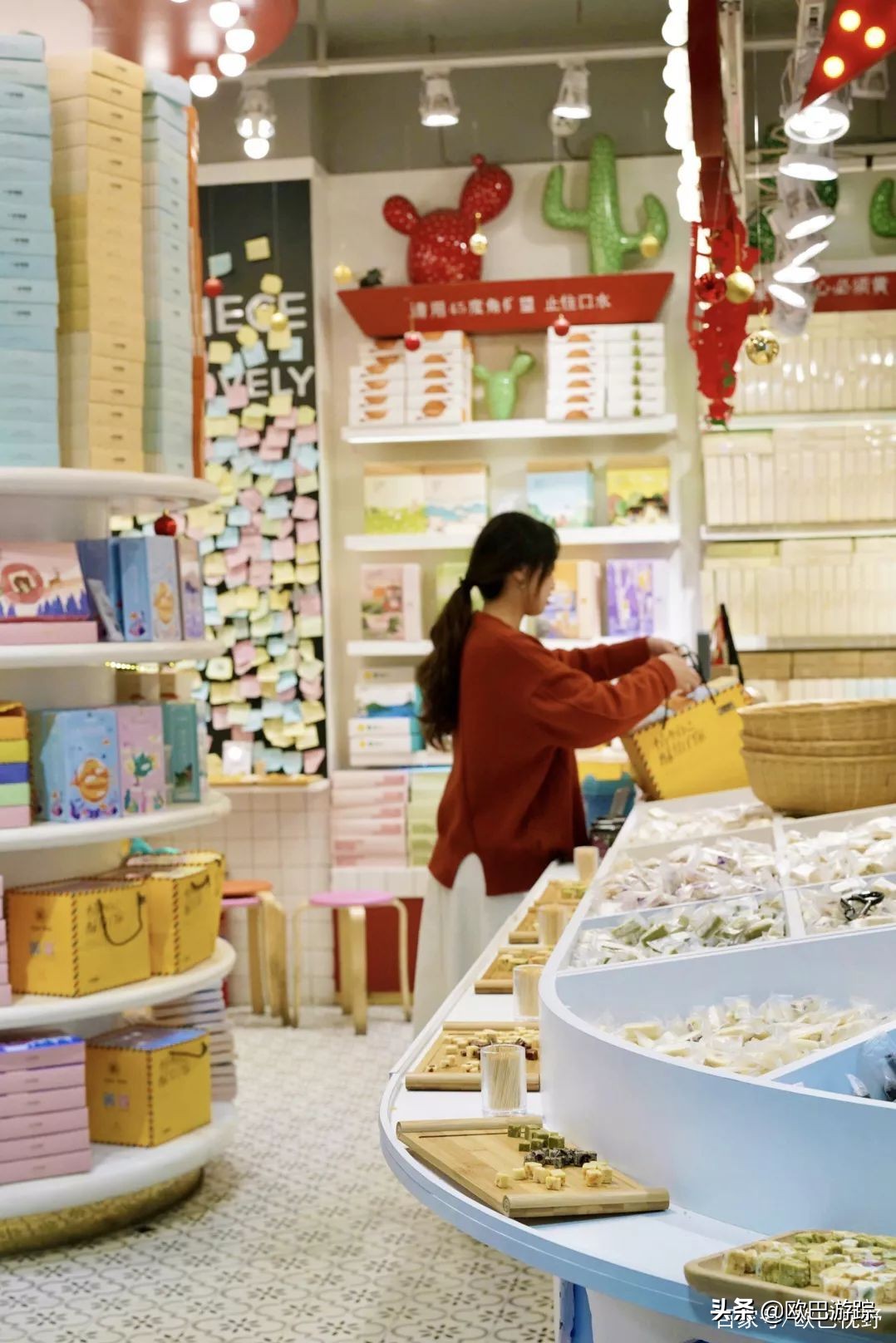 厦门这家奢牌酒店，毗邻繁华，却又遁于静谧迷人的港湾