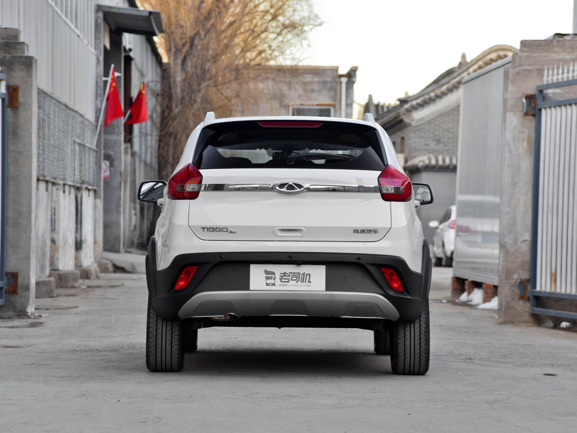 9l,极低价代步灵活suv,自动挡配置高,带你看奇瑞瑞虎3x