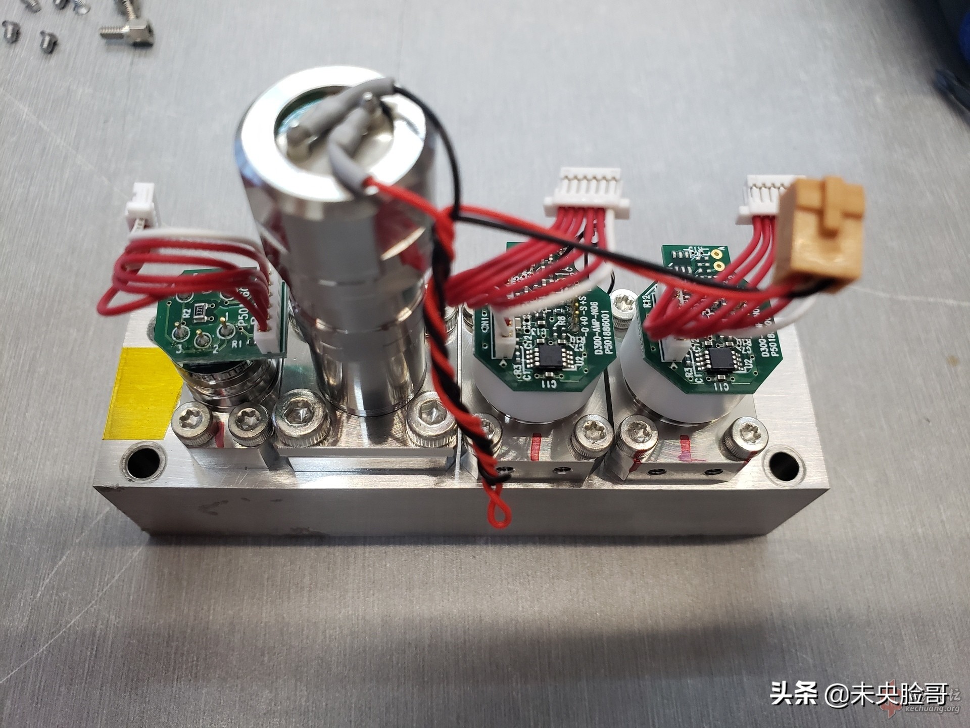 HORIBA公司D500型气体质量流量控制器MFC拆解鉴赏