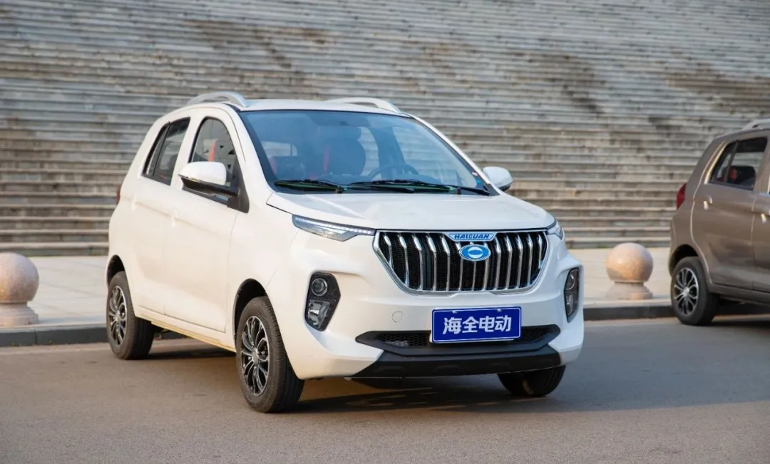 2款符合国标的老年代步车,续航200km,接娃、上班、代步都实用
