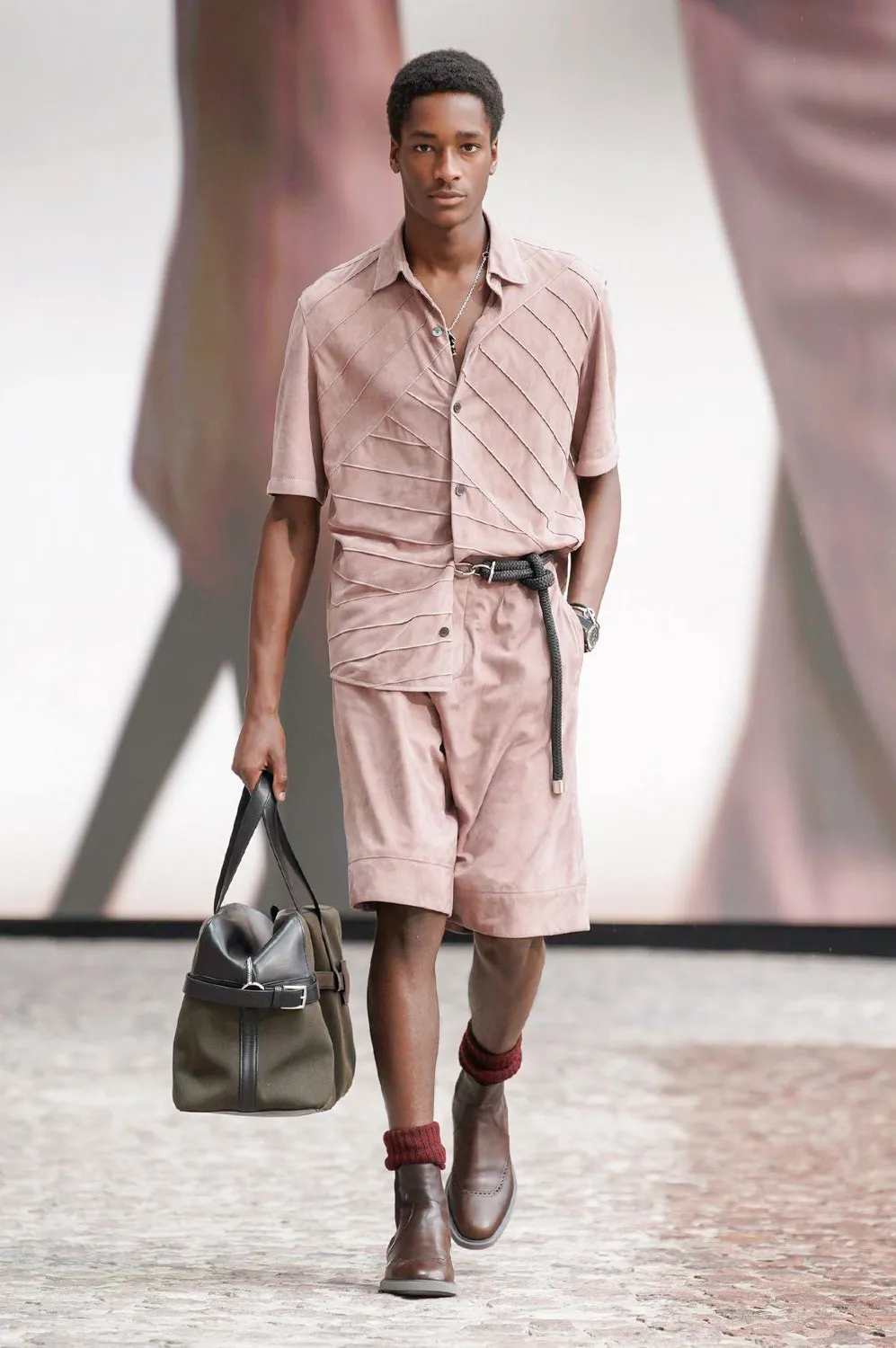 LV、Hermès等8大奢牌┃ 2022春夏巴黎&米兰男装周大赏美行加人382