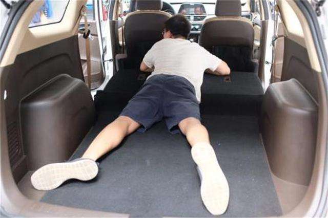 圆老百姓旅行车梦！310W卖4.28万，主打手动，后座可拉货，买不？
