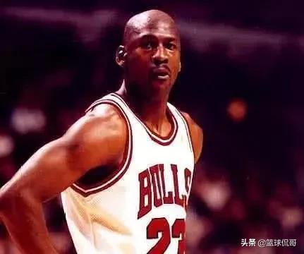 nba为什么没人学库里投篮(这么多年轻的球员去找奥拉朱旺学习，为啥没人去找乔丹学习呢？)