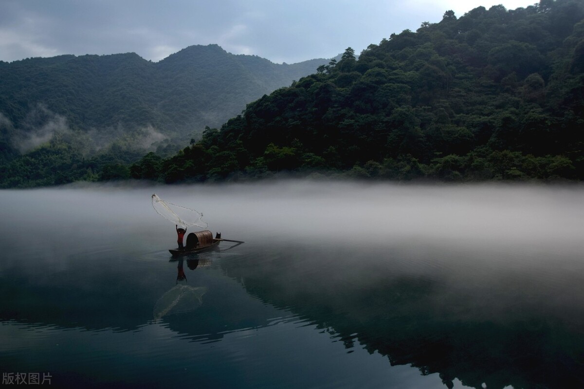 关于描写烟雨朦胧的美文描写山水烟雨朦胧的诗句