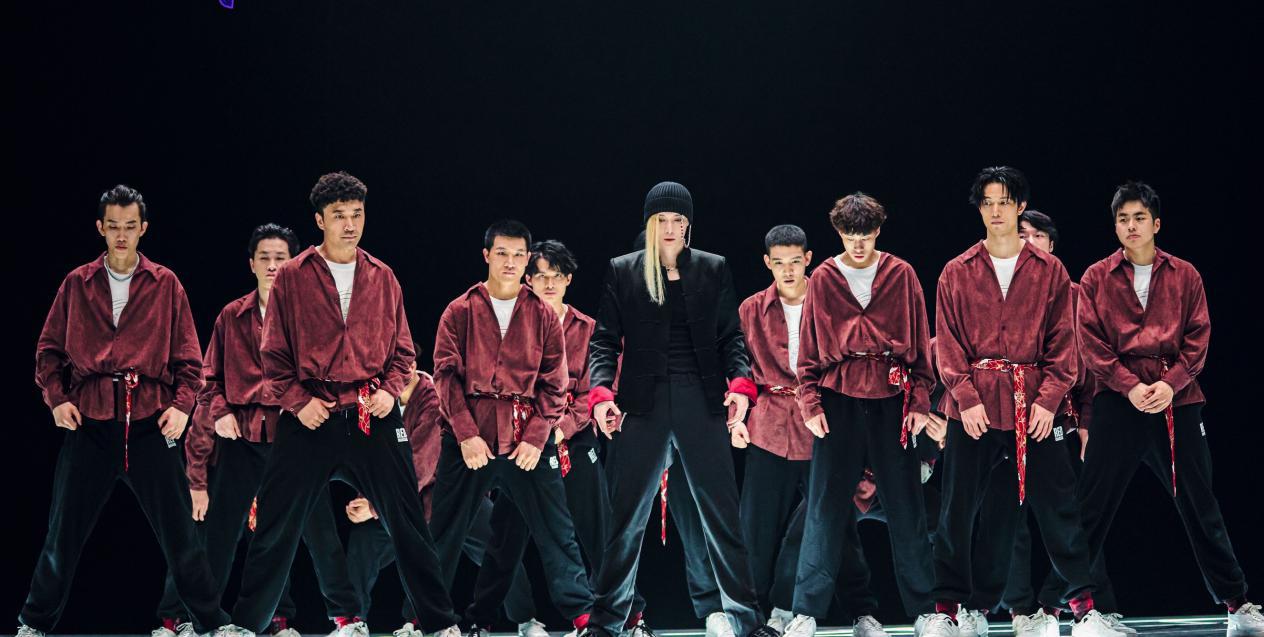 国风刘海撞款权志龙海带头,一时难分伯仲)