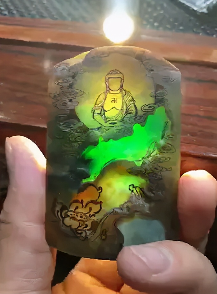 缅甸翡翠哪种好（缅甸翡翠的好处及挑选攻略）