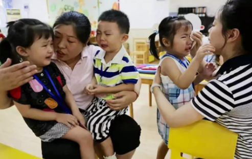 老师工资表走红，多名教师相继晒出工资单，差距不是一般的大