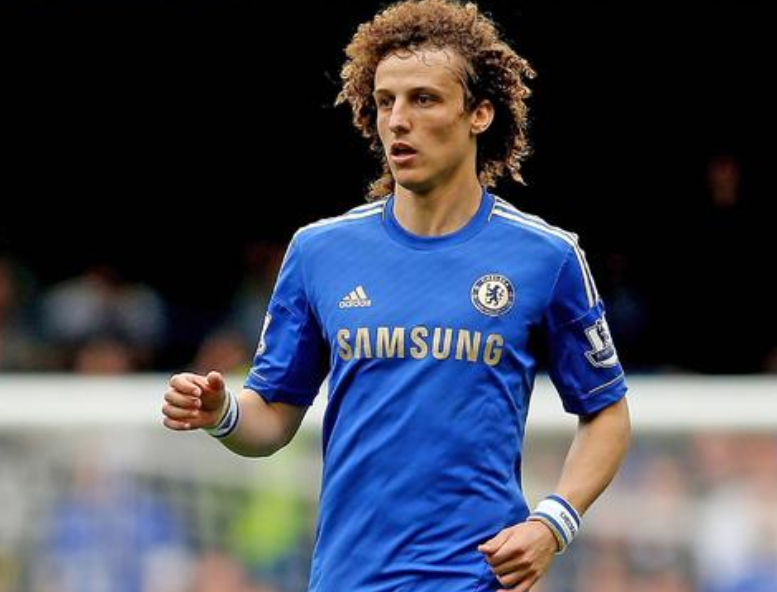 大卫路易斯切尔西球衣号码（从中卫标王到枪手神坑-如何评价大卫路易斯这名球员？）