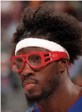 小斯为什么戴眼镜(NBA最强的十大“眼镜侠”)