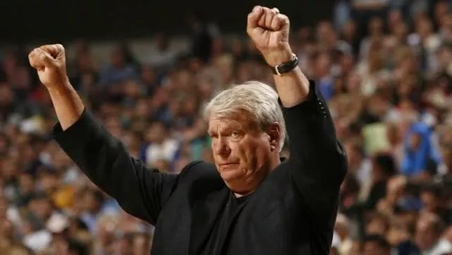 为什么nba之前不能联防（NBA改变规则使用联防，主要因为阿伦-艾弗森）