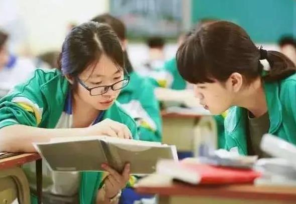 2021高考录取，中山大学获“断档王”称号，多省录取分数创新低