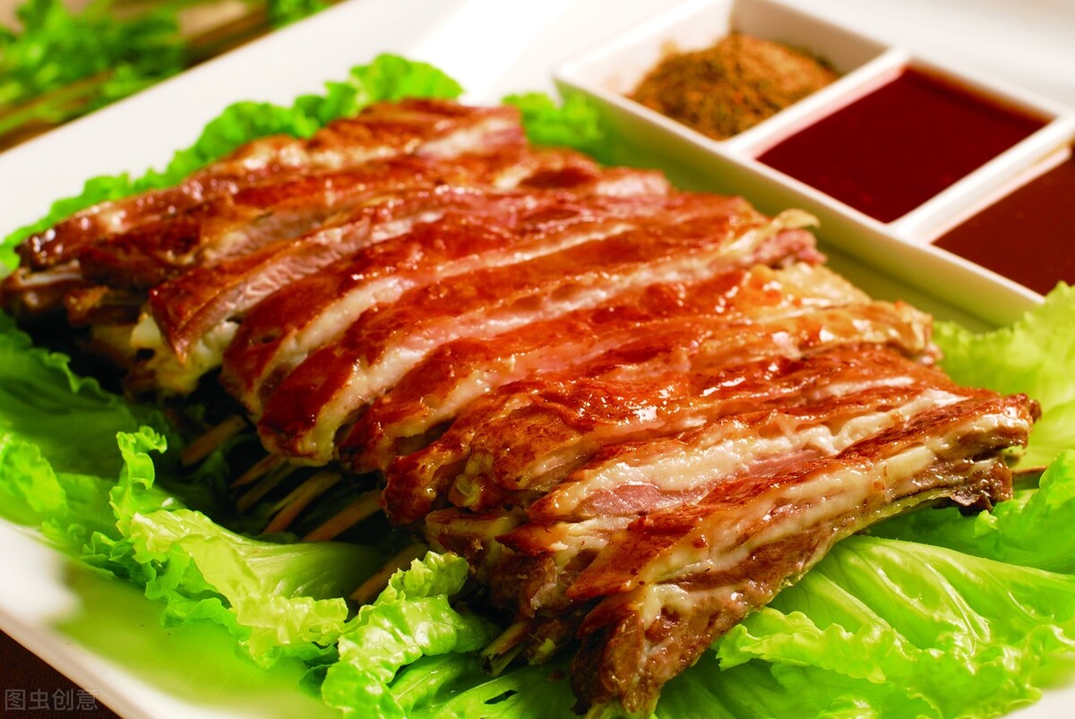 “羊排9.9元，啤酒免费喝”，一年盈利189万，这生意策略值得借鉴