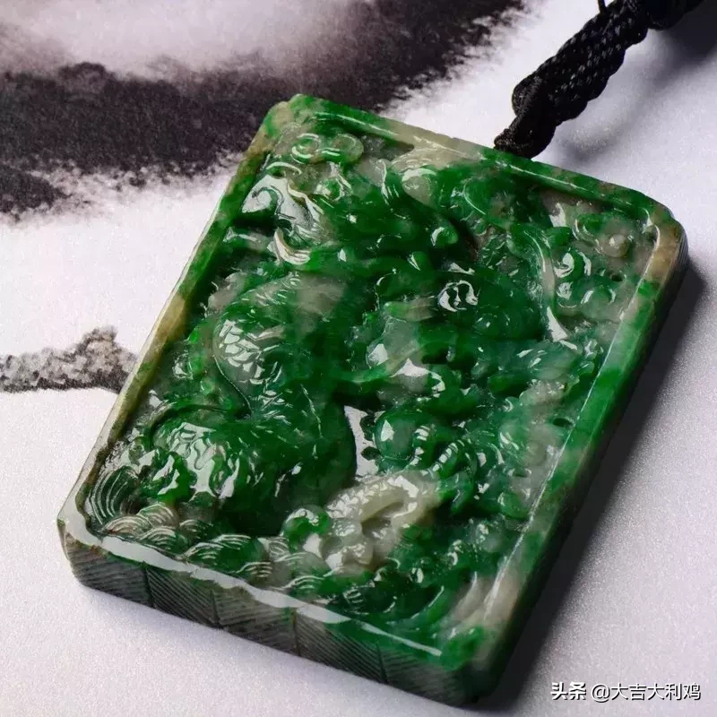 花青,油青,干青翡翠到底该怎么区分以及它们的市场价值(原石翡翠鉴定)