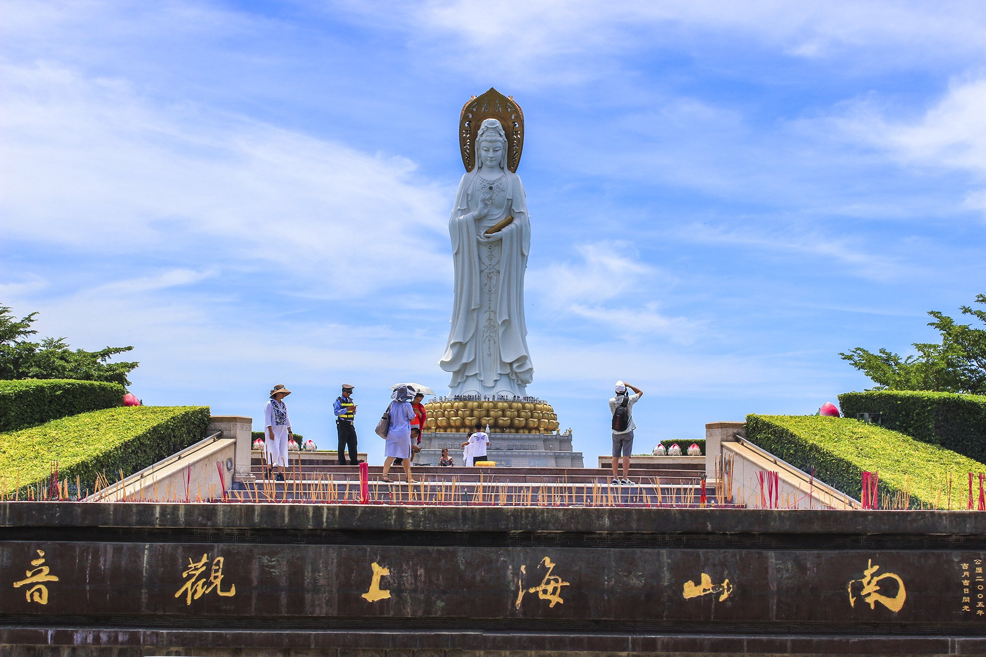 海南省20个最好玩的地方，景区景点图文介绍，山清水秀更怡人