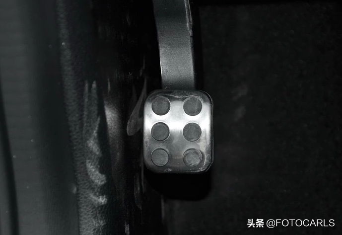 奔驰GLK300 3.0 V6顶配实拍，颜值喜人比进口便宜，为何却停产？