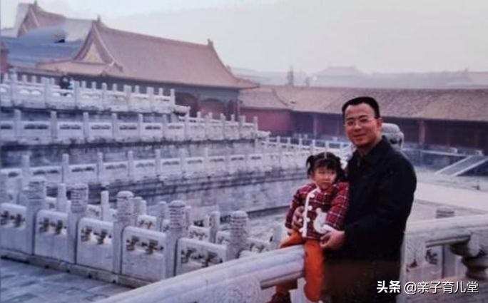 她2岁患病，如今坐着轮椅高考，607分圆梦名校，自强创造奇迹