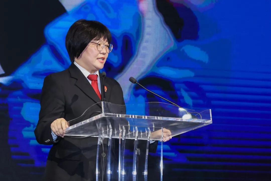 何为“邹碧华式的好法官、好干部”？24位上海法院人这样传承“燃灯者”精神