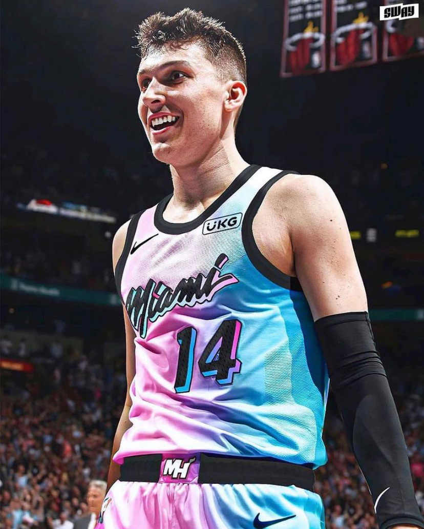 nba有哪些球隊有短袖版球衣（NBA球員上身：新賽季城市版球衣，獨行俠和猛龍隊很帥）