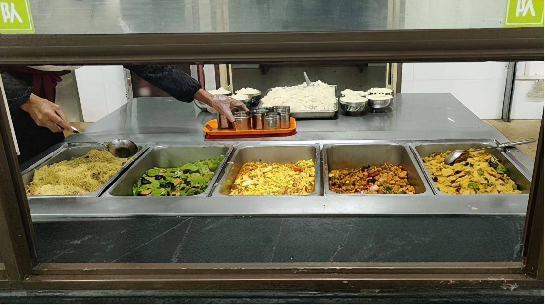 “大学食堂排行榜”出炉，网红食堂不是吹的，考上可能会胖十斤
