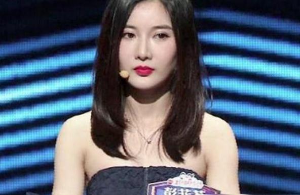 清华美女“校花”，不仅是双料高考状元，颜值身材更不输给明星