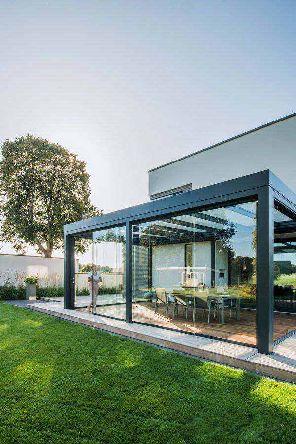 阳光房合集:玻璃房解决了业主对花园庭院担心的问题,好看又实用