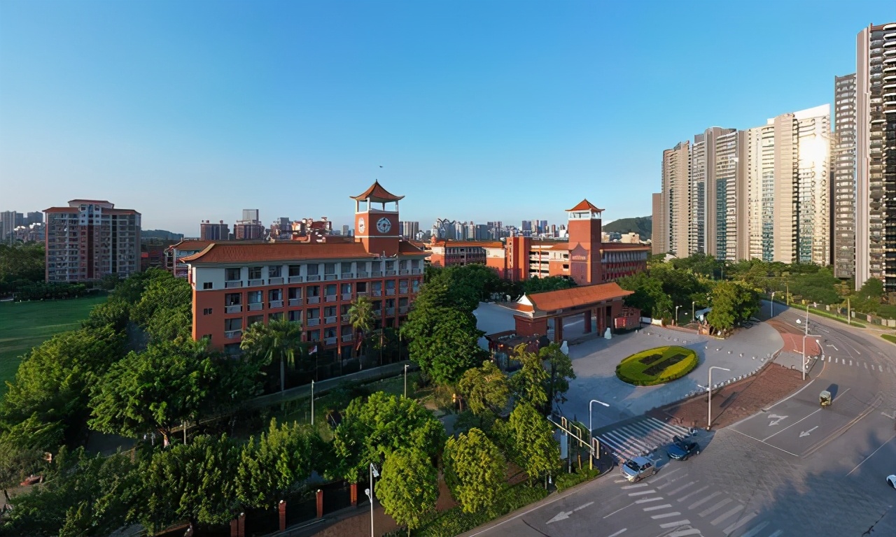 恭喜！河南28名优秀学子被清北提前录取，一中学成大赢家