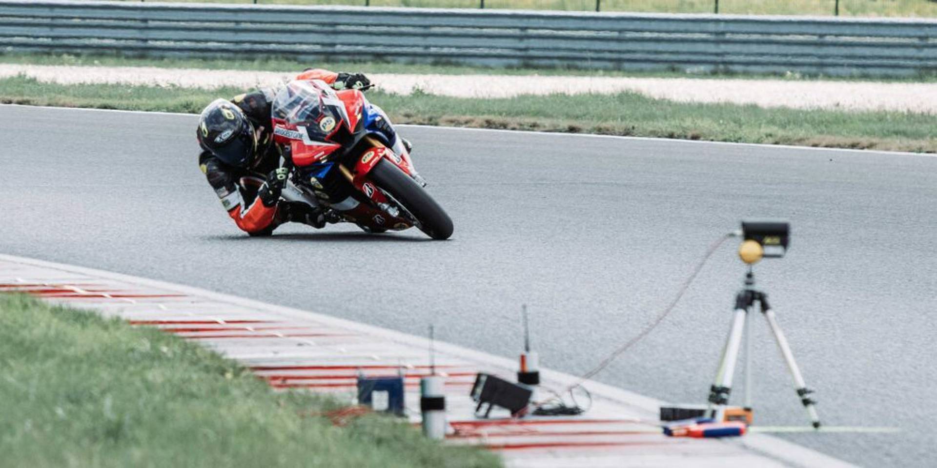 168.65km/h���ع��䣬ˢ��ĥ��������¼