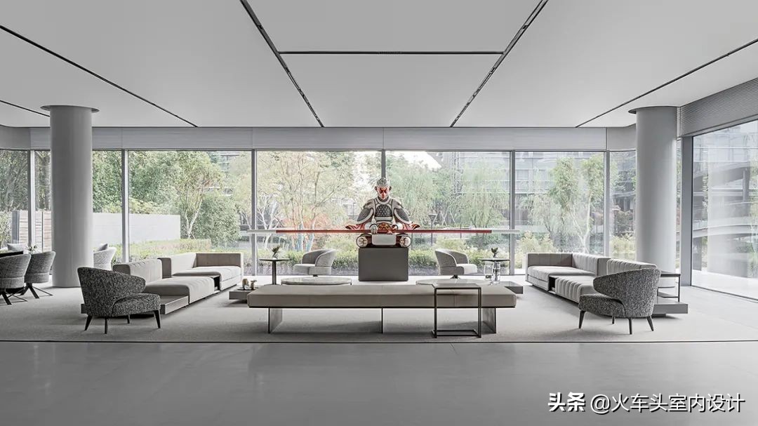 顶级极简主义办公空间设计，纯净的极致之美