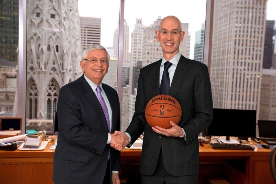 为什么nba联盟全Nike（心疼库里，哈登，耐克“操控联盟”的阴谋论存在？）