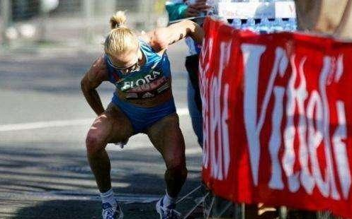 四分马拉松一般人用时多少(马拉松比赛持续2-5个小时以上,运动员尿急