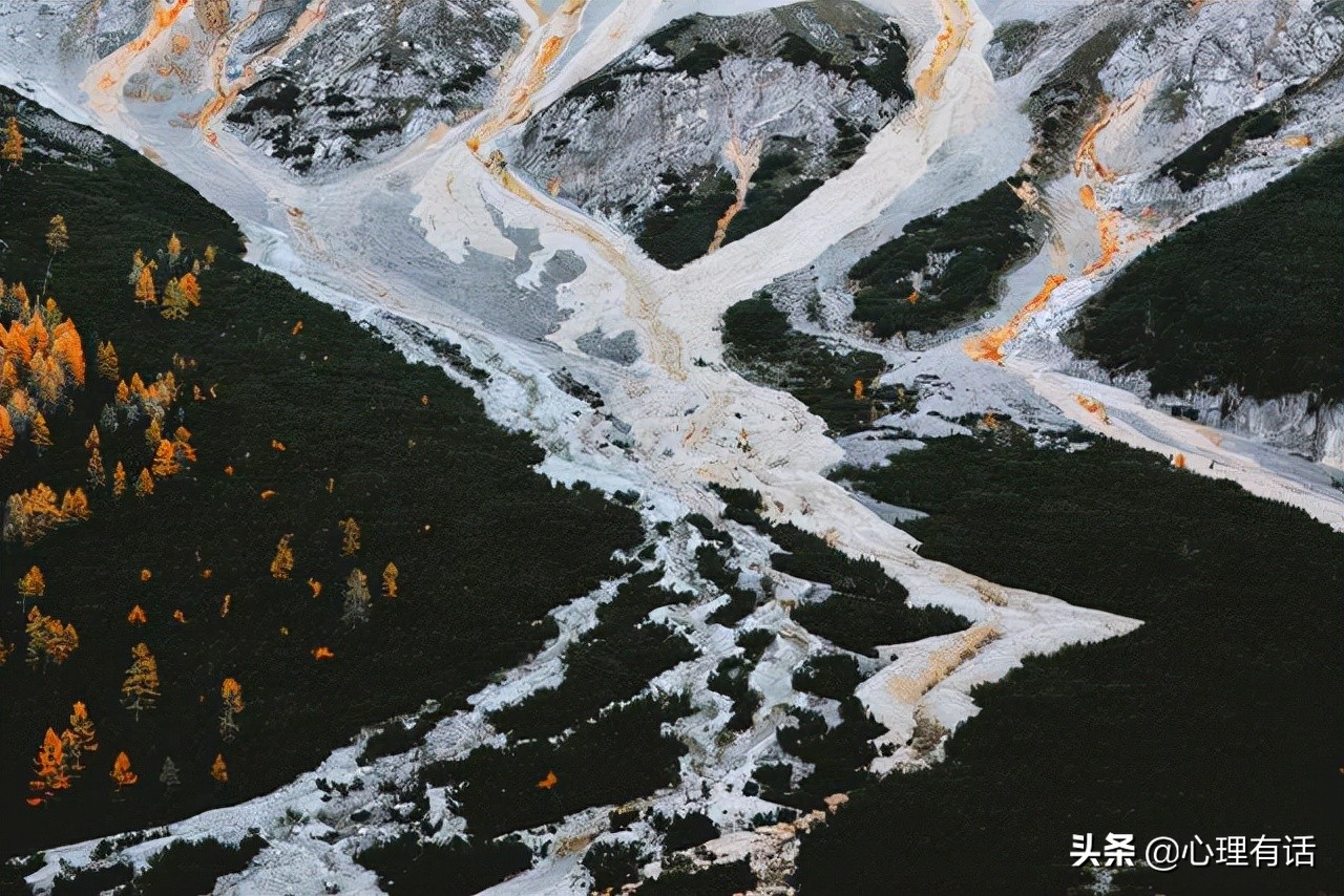 一半是火焰，一半是海水，又甜又酷的三个星座女，让人无比沉迷