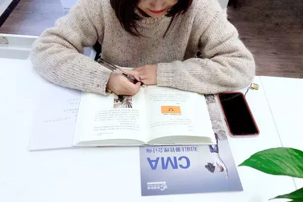 2019年拿到初级会计职称证书,原来可以值这么多钱(附备考资料)