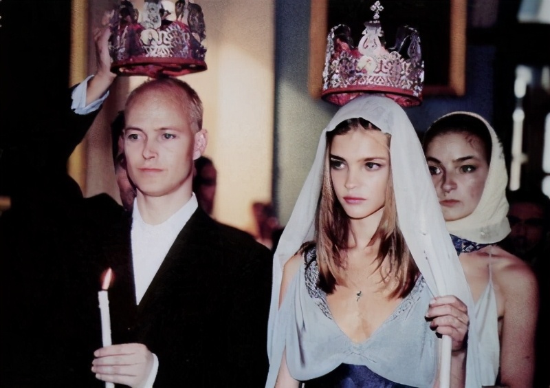 世界杯法国夺冠水果娜(水果娜:2岁被抛弃,29岁离婚,38岁带5娃和lv太子