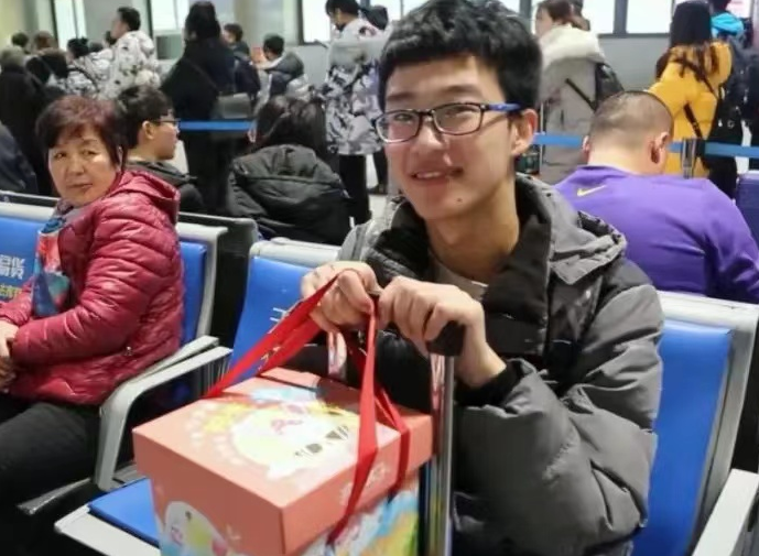 2021年各大高校放假通知，清华大学放假35天，同时有一个坏消息