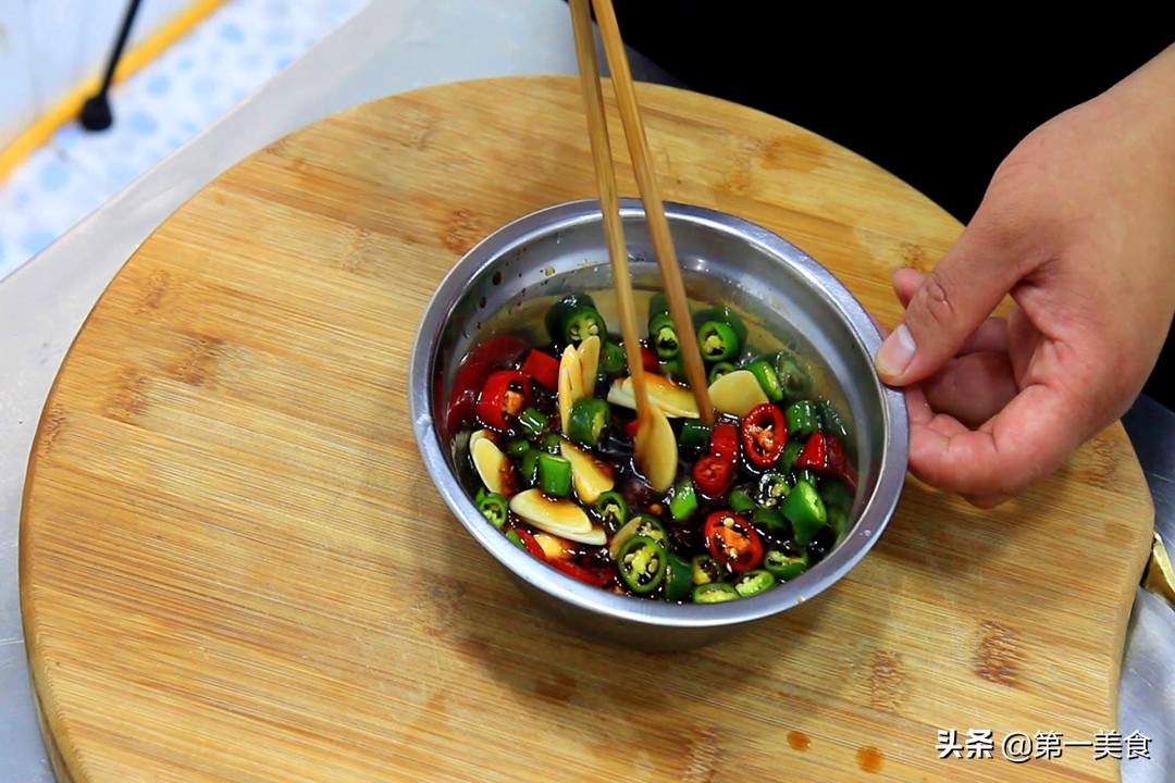开水煮鸡蛋几分钟熟（煮鸡蛋的正确方法介绍）
