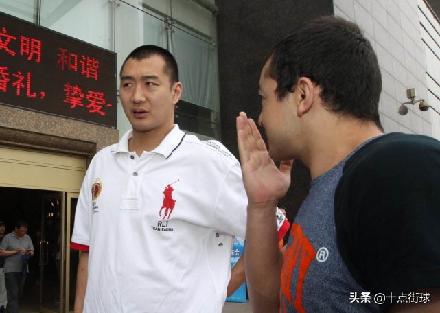 薛玉洋为什么不去nba(被NBA选中的河南球王！与詹姆斯韦德同届，因篮协阻拦未能前行)