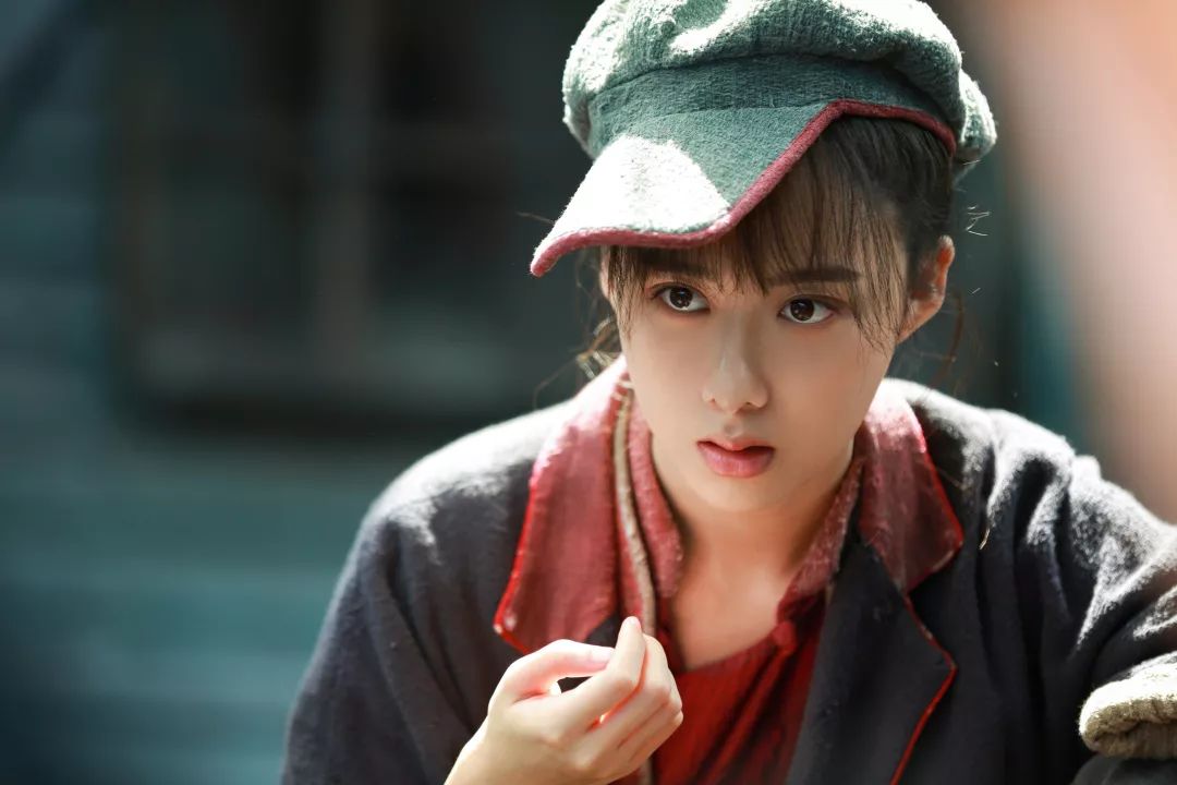 曹曦月微博(她今年三部作品好评如潮,"宝藏女孩"曹曦月蓄势待发)