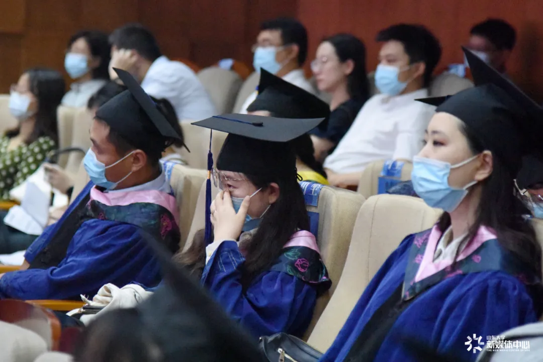 山东大学举行2020年研究生毕业典礼暨学位授予仪式