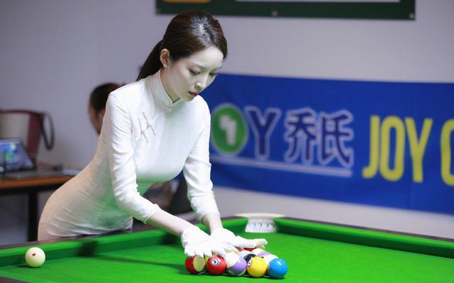 乔氏中式八球大师赛(她是"最美台球裁判",长相甜美身材火辣,观众哪