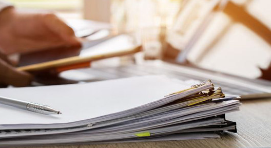 这些企业少不了安全生产许可证的，准备好材料就可以去办理了