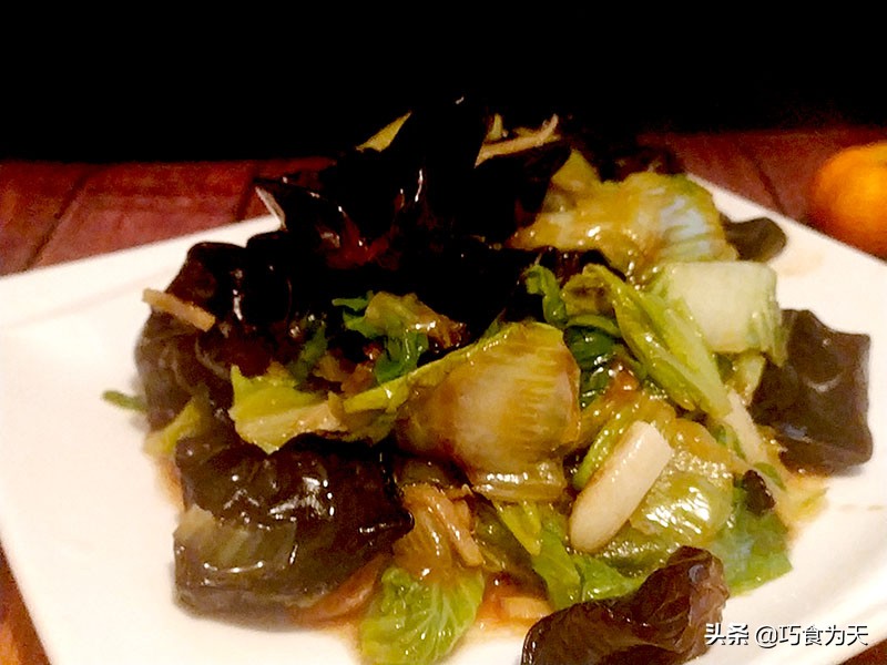 白菜木耳怎么炒好吃（教你3招白菜鲜香入味）