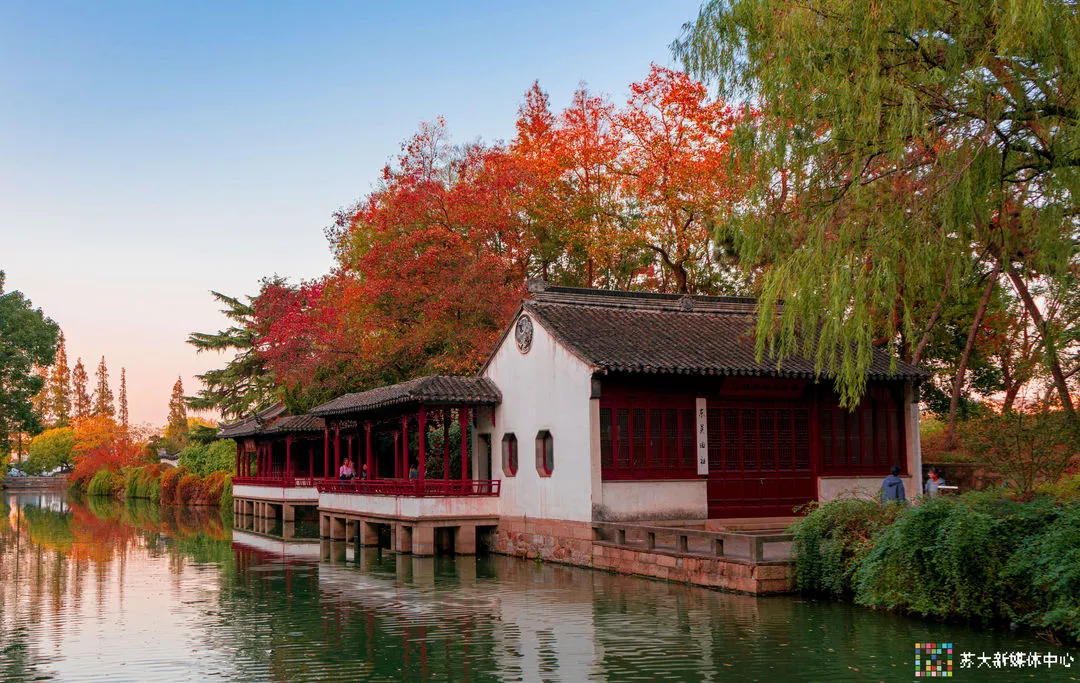 震撼!全国高校最美秋景大PK,哪所高校最最最惊艳?